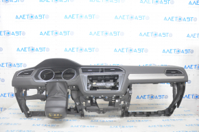 Торпедо передня панель з AIRBAG VW Tiguan 18-чорна, зламаний дефлектор