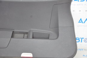 Обшивка дверей багажника нижня VW Tiguan 18- під електро двері, чорна, подряпини