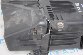 Корпус повітряного фільтра Toyota Highlander 08-10 hybrid зламане кріплення, надламаний корпус