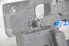 Абсорбер переднего бампера Lexus RX400h 04-09 сломана направляйка