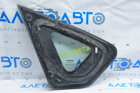 Форточка глухое стекло задняя правая Nissan Altima 13-18 царапины и тычки на хроме, порезан уплотнитель