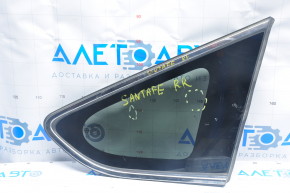 Форточка глухое стекло задняя правая Hyundai Santa FE Sport 13-18 хром, царапины на хроме и стекле