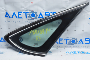 Форточка глухое стекло задняя правая Toyota Avalon 13-18 царапины на хроме, воздух под тонером