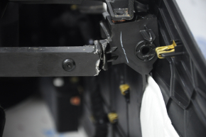 Консоль центральна підлокітник та підсклянники Chevrolet Equinox 18- чорна, подряпини, зламане кріплення
