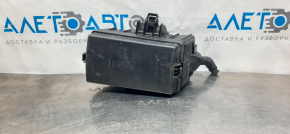 Блок предохранителей подкапотный VW Jetta 19- отломан фрагмент крышки