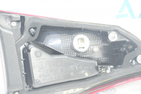 Ліхтар внутрішні двері багажника правий Chevrolet Equinox 18-21 галоген, подряпини