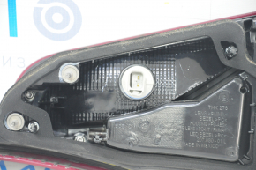 Ліхтар внутрішні двері багажника лівий Chevrolet Equinox 18-21 галоген, подряпини