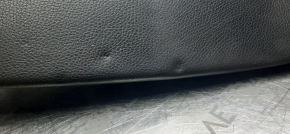 Бічна накладка задніх сидінь права VW CC 08-17 шкірозамінник чорний, вм'ятини на шкірі