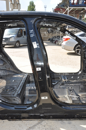 Стійка кузова центральна права BMW X1 F48 16-22 на кузові