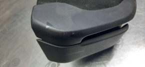 Накладка боковая задних сидений правая Subaru Outback 15-19 тряпка черная, мелкие царапины