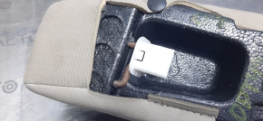 Накладка збоку задніх сидінь права Kia Optima 11-15 USA ганчірка бежева, іржаві кріплення, під хімчистку
