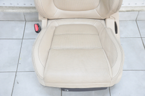 Водительское сидение Jaguar F-Pace X761 17-20 c airbag, электро, подогрев, вентиляция, перфорация, кожа беж, трещины на коже