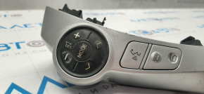Кнопки управления на руле левые Toyota Prius V 12-17 под голосовое, царапины, потертости на кнопках