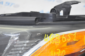 Фара передня ліва Toyota Camry v70 18- в зборі LED, пісок, обліз лак, павутинка, краплі гелю зсередини