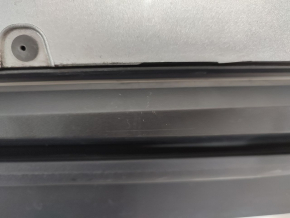 Накладка дверей нижня передня прав Toyota Highlander 20- зовнішня, злам креп, подряпини