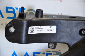 ТБ панель радіатора Tesla Model 3 18- пластик