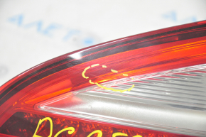Фонарь внутренний крышка багажника правый Porsche Cayenne 958 11-14 LED, светлый, царапина