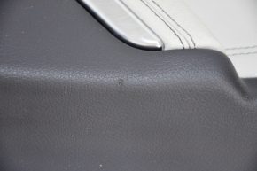 Обшивка двери карточка задняя правая Mercedes CLA 14-19 кожа сер, царапины