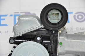 Мотор стеклоподъемника задний правый Toyota Sienna 11-15