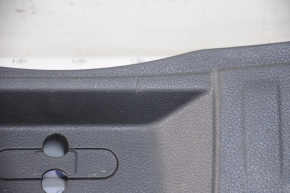 Накладка отвору багажника Nissan Rogue 14-20 чорна, подряпини