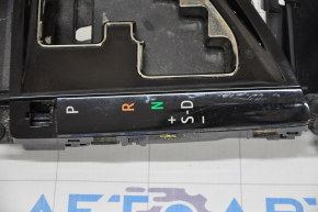 Накладка шифтера Toyota Avalon 13-18 потерта, отсутствует заглушка