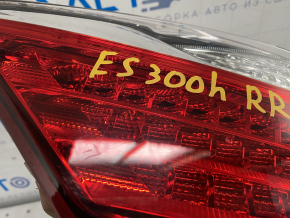 Ліхтар внутрішній кришка багажника правий Lexus ES300h ES350 13-15 дорест, подряпини