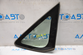 Форточка глухое стекло задняя правая Toyota Prius 20 04-09 дефект уплотнительной резинки