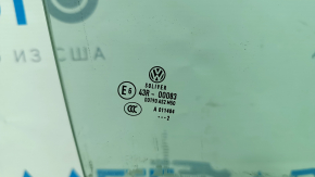 Стекло двери передней правой VW CC 08-17