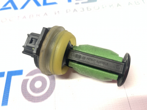 Датчик уровня жидкости бачка омывателя Subaru Legacy 15-19