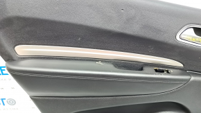 Обшивка двери карточка задняя левая Dodge Durango 11-15 чёрная SXT, подлокотник кожа черная, молдинг серый, примята, под химчистку