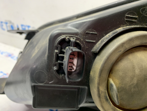 Фара передня права гола Ford Escape MK3 13-16 дорест галоген, з кріпленням, з накладкою, павутинка, під полірування