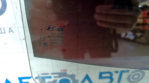 Скло дверей задньої правої Hyundai Kona 18-23