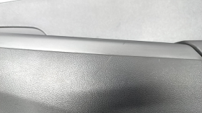 Обшивка дверей картка задня права Hyundai Kona 18-21 з накладкою, сіра, подряпини