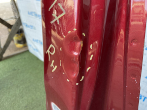 Четверть передняя правая Kia Sorento 16-20 красная, с центральной стойкой, тычки, вмятины