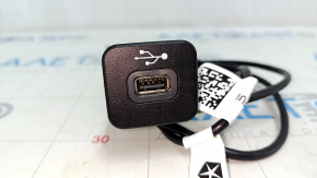 USB Hub центральной консоли Jeep Cherokee KL 14-