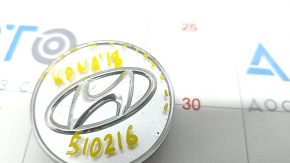 Центральный колпачок на диск R16 Hyundai Kona 18-23 59мм серый, трещины