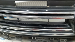 Грати радіатора grill у зборі VW Tiguan 12-17 рест, зі значком, пісок