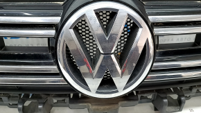 Решетка радиатора grill в сборе VW Tiguan 12-17 рест, со значком, песок