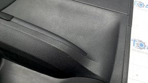Обшивка дверей картка задня ліва Honda Accord 13-17 чорна, вставка чорна ганчірка, під чищення, подряпини