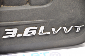 Накладка двигателя Dodge Grand Caravan 11-20 3.6L VVT потёрта надпись