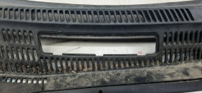 Решетка дворников пластик правая Toyota Prius 20 04-09 без заглушки, царапины, надорван уплотнитель