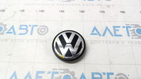 Центральный колпачок на диск VW CC 08-17 58мм царапина, полез хром