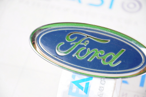 Эмблема значок переднего бампера Ford Focus mk3 15-18 рест скол