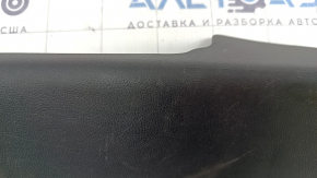 Накладка порога ззаду права Ford Escape MK4 20- чорна, подряпини