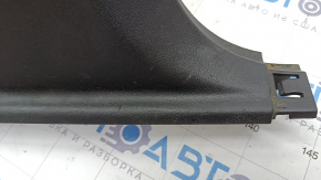 Накладка центральной стойки нижняя правая Chevrolet Volt 16- черная, царапины