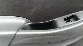 Обшивка двери карточка задняя левая Chevrolet Volt 16- черная, подлокотник резина черная, царапины
