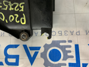 Дифузор кожух радіатора голий Toyota Prius 20 04-09 зламані кріплення