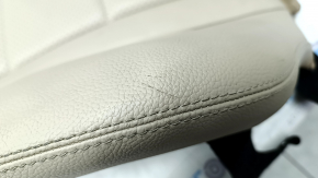 Обшивка водительского сиденья Mercedes GLC 16-22 кожа, бежевая, с подогревом, верхняя часть с подколенником, царапина