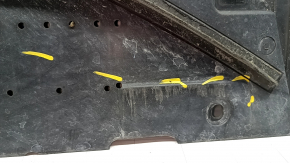 Защита переднего бампера Audi A6 C7 16-18 рест затерта, надорвано крепление