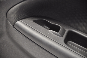 Обшивка дверей картка передня права Ford Focus mk3 15-18 чорн з чорною вставкою ганчірка, подряпини